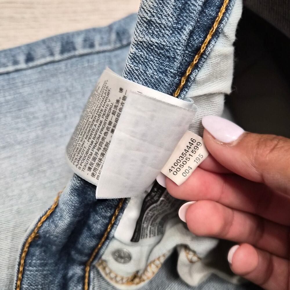 W:38 L:30 Levi's Light Blue Denim Jeans - Picture 3 of 6